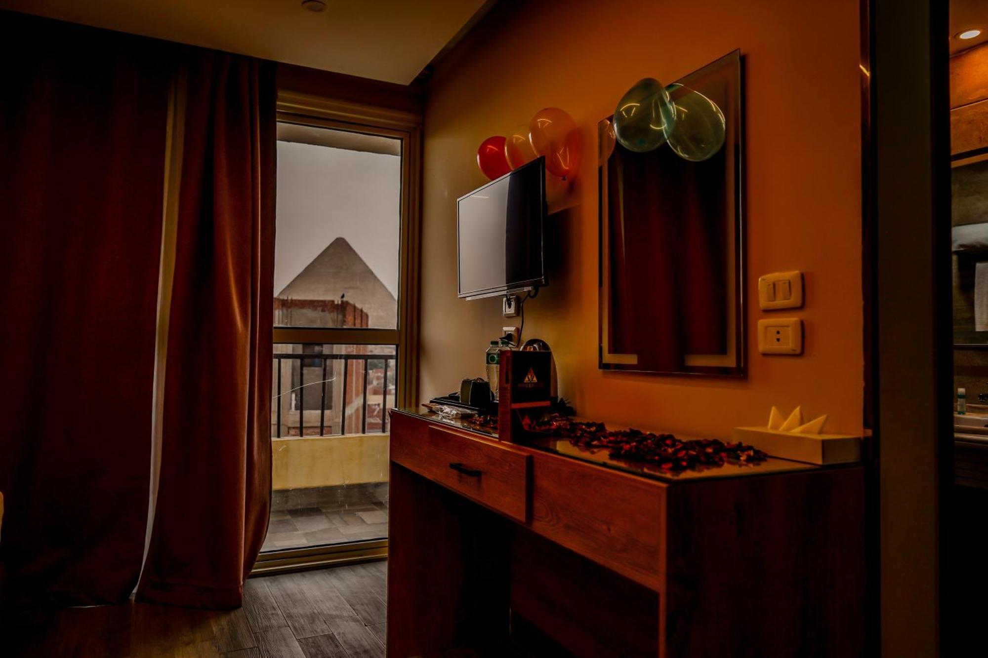 Pyramids Hotel Kafrat al Jabal ภายนอก รูปภาพ