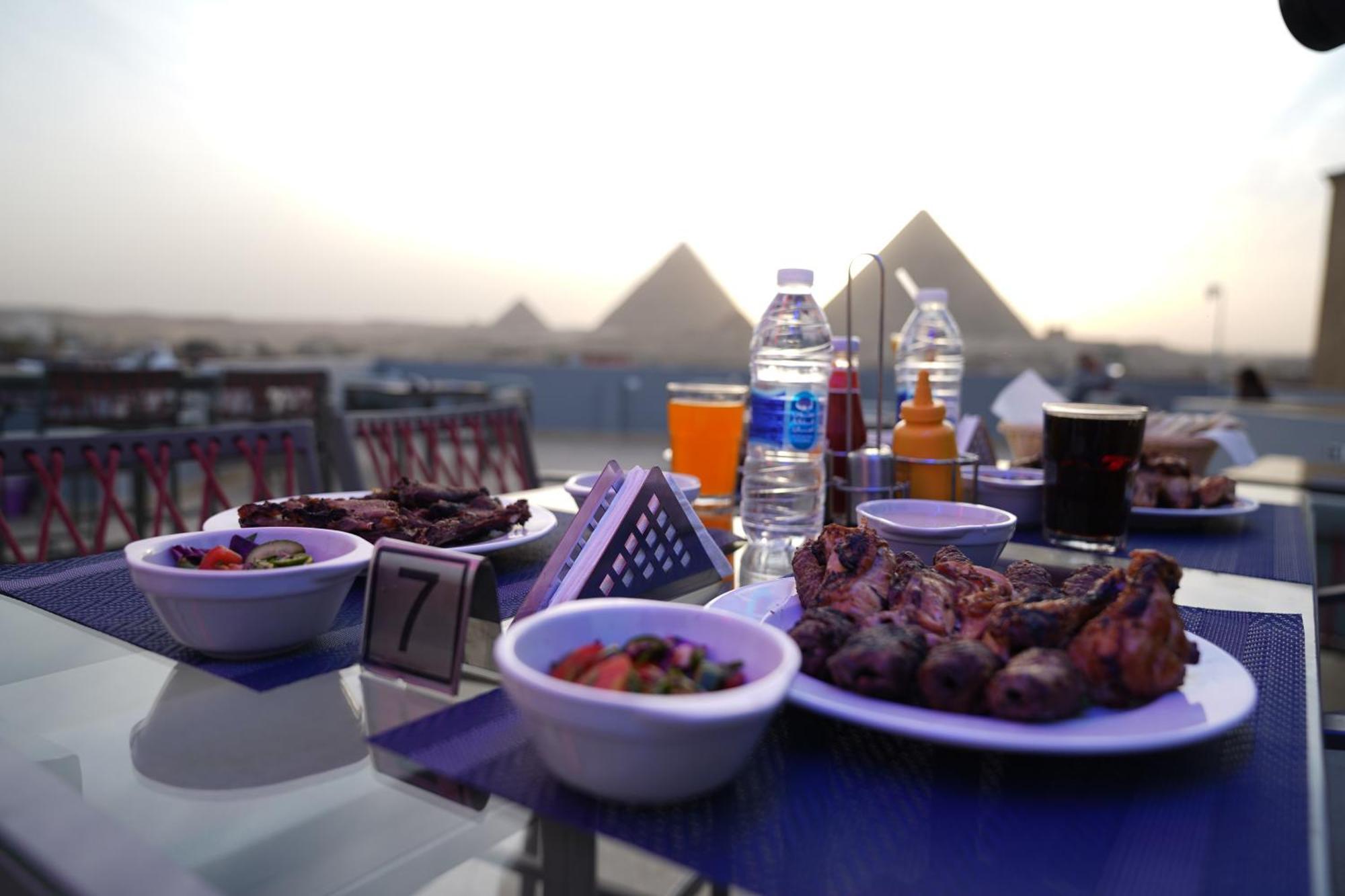 Pyramids Hotel Kafrat al Jabal ภายนอก รูปภาพ