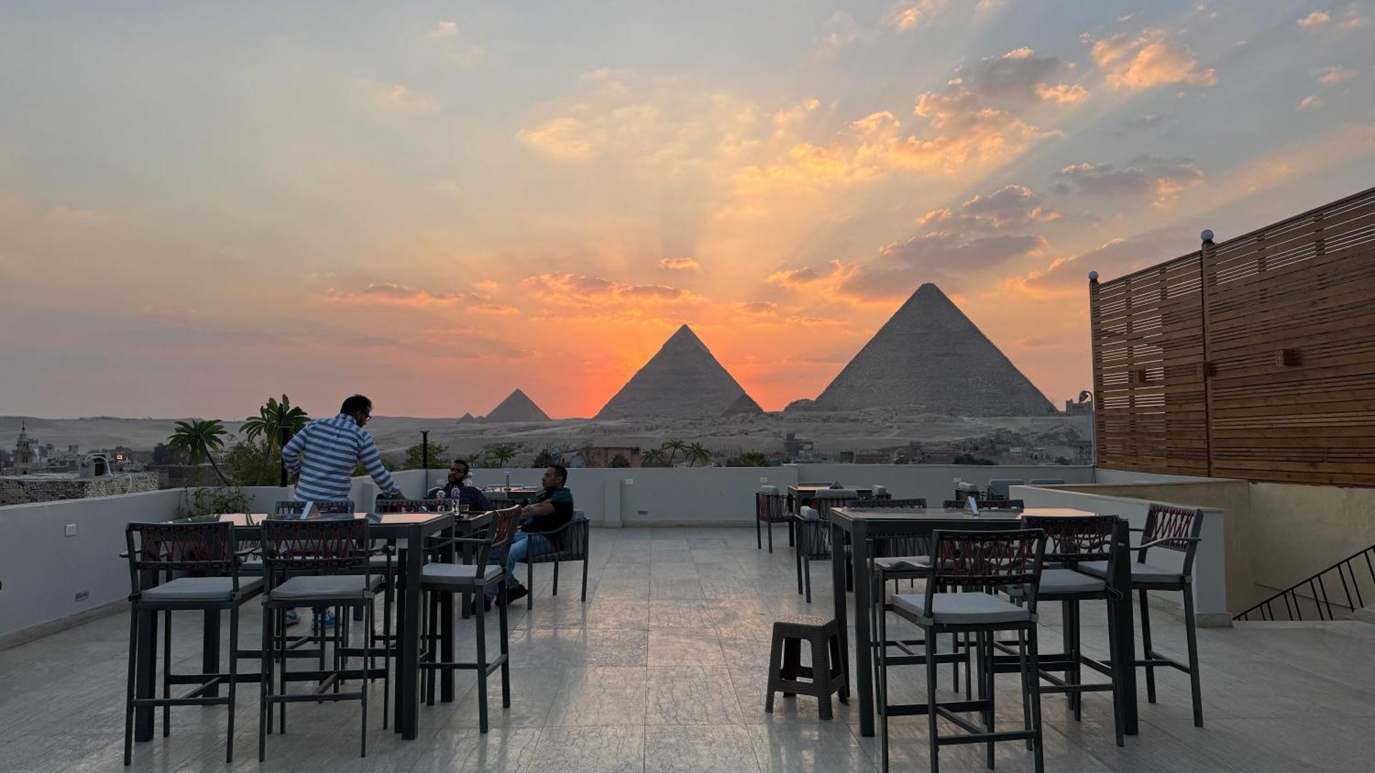 Pyramids Hotel Kafrat al Jabal ภายนอก รูปภาพ